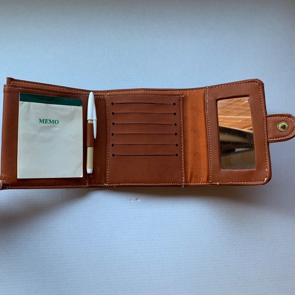 Vintage Leather Roger Gimbel Wallet With Mirror and Memo Pad - Picture 6 of 12